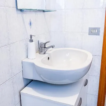Apartman Bartoli 8 - Affitti Brevi Italia